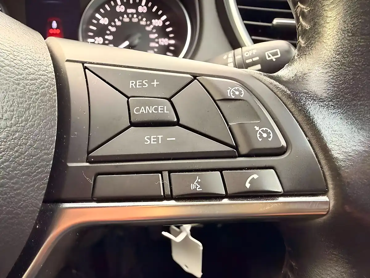 Used 2019 Nissan Qashqai Acenta Premium Grey - Interior and Exterior details 11
