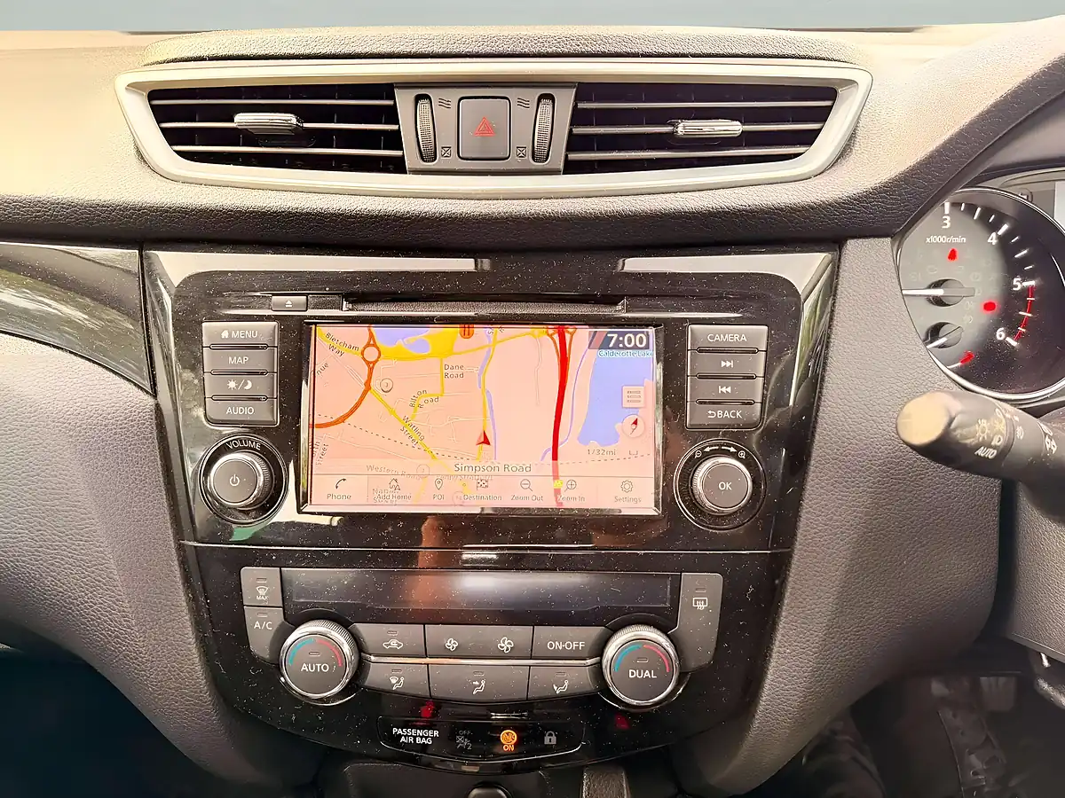 Used 2019 Nissan Qashqai Acenta Premium Grey - Interior and Exterior details 13