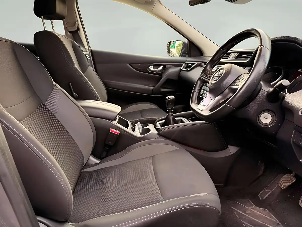 Used 2019 Nissan Qashqai Acenta Premium Grey - Interior and Exterior details 8