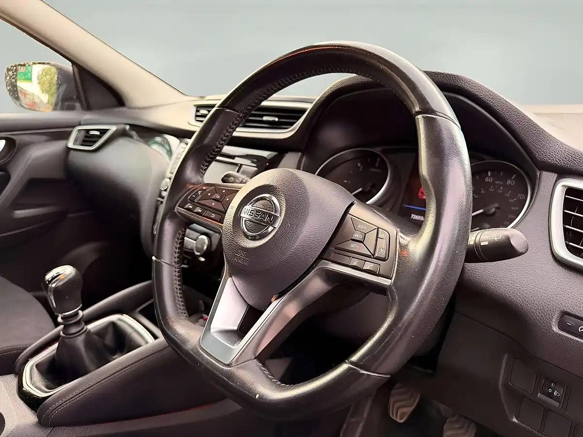 Used 2019 Nissan Qashqai Acenta Premium Grey - Interior and Exterior details 9