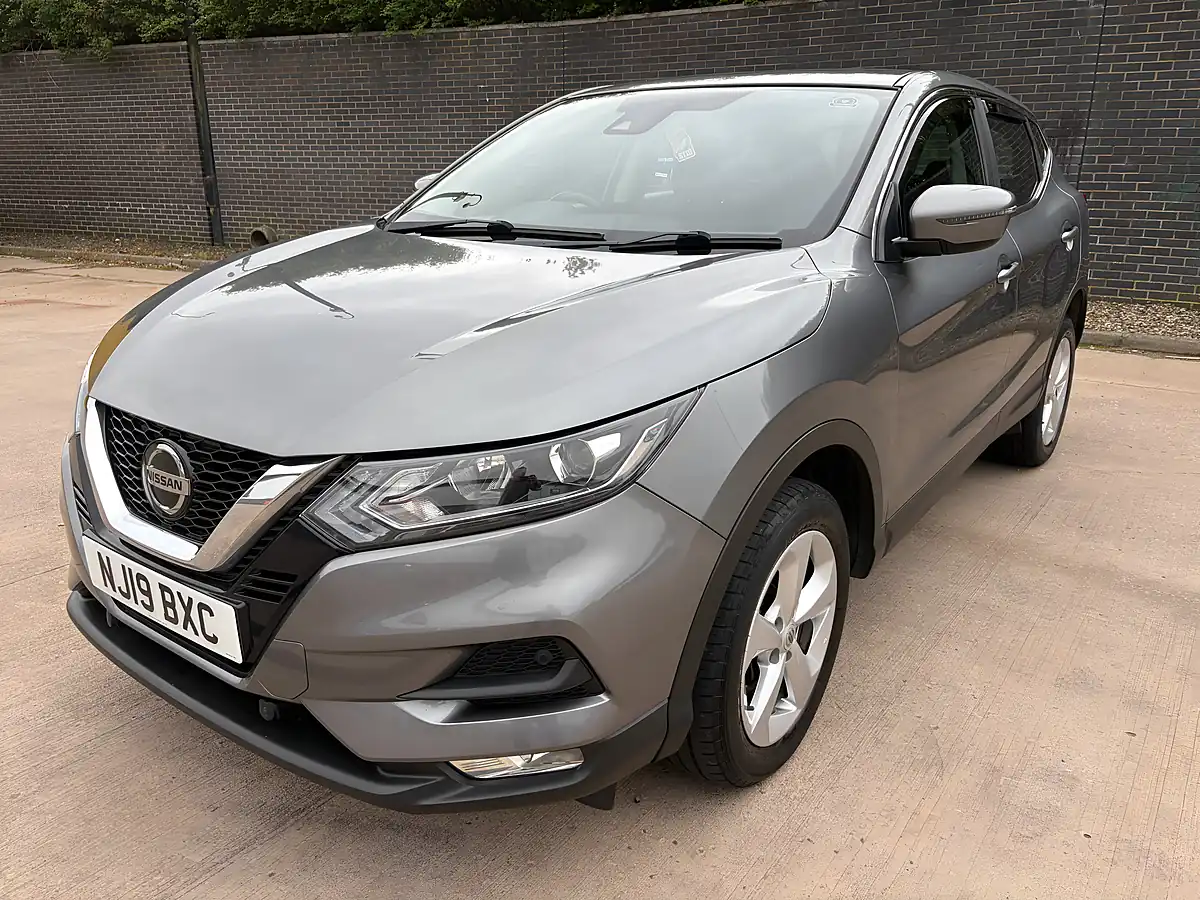 Used 2019 Nissan Qashqai Acenta Premium Grey - Front View