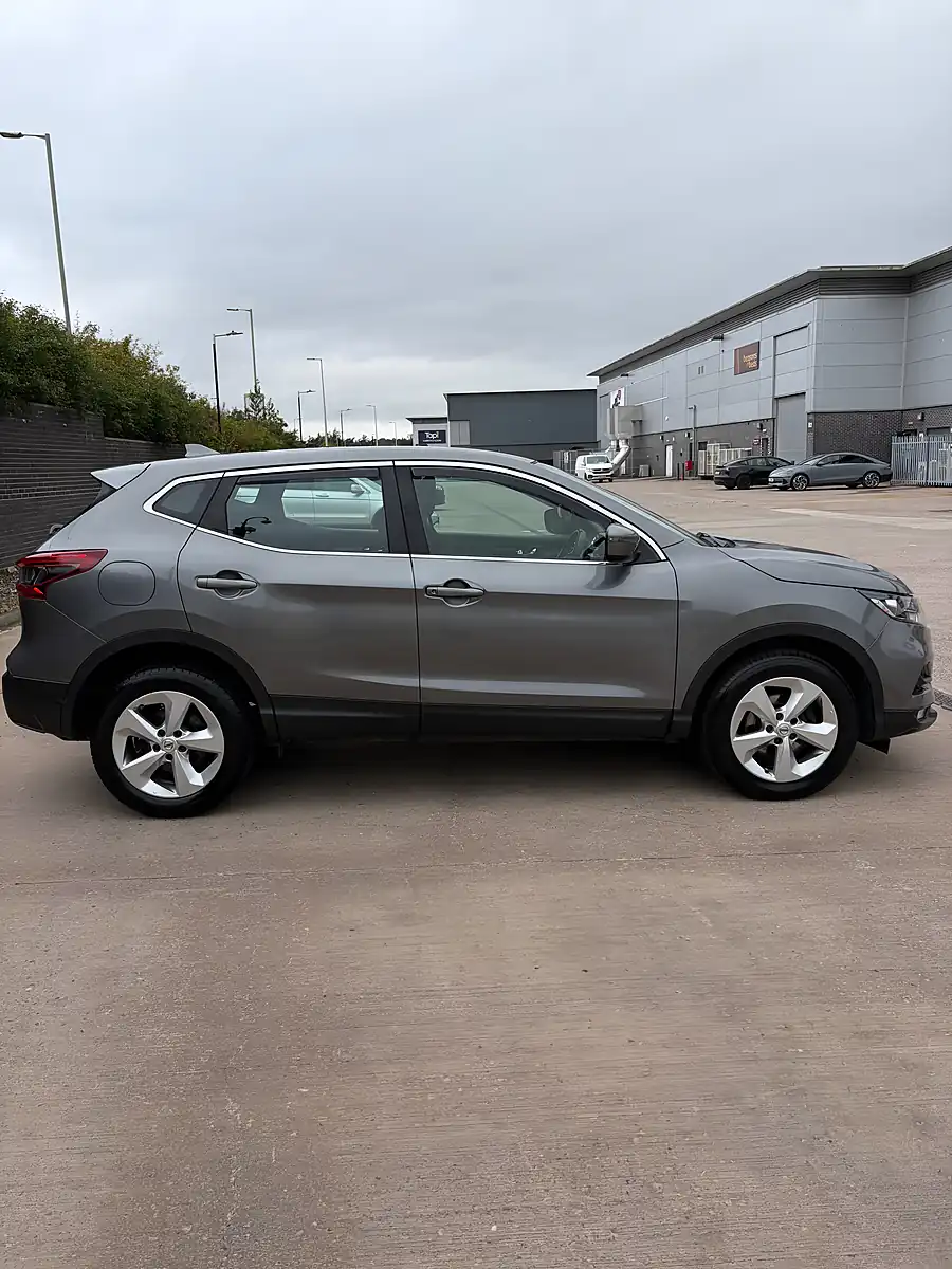 Used 2019 Nissan Qashqai Acenta Premium Grey - Interior and Exterior details 6