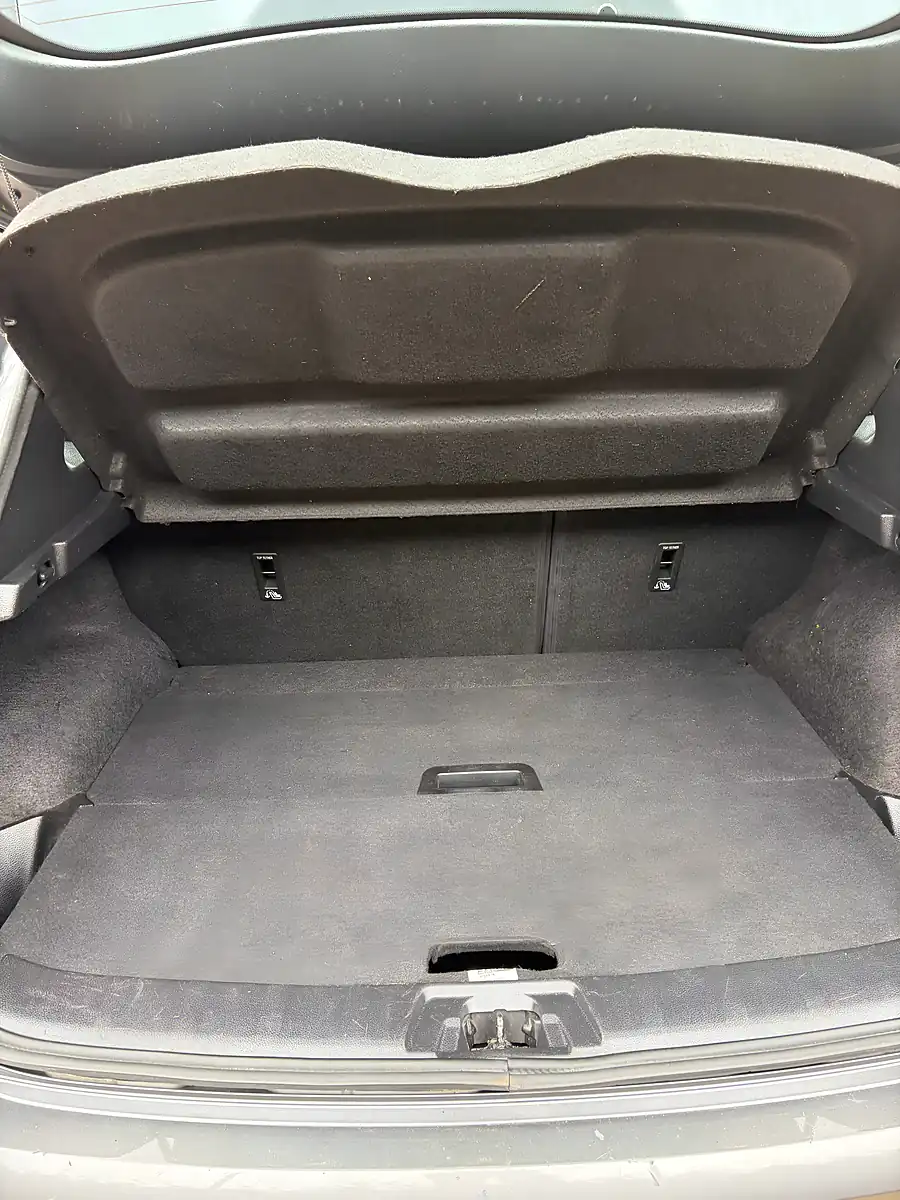 Used 2019 Nissan Qashqai Acenta Premium Grey - Interior and Exterior details 9
