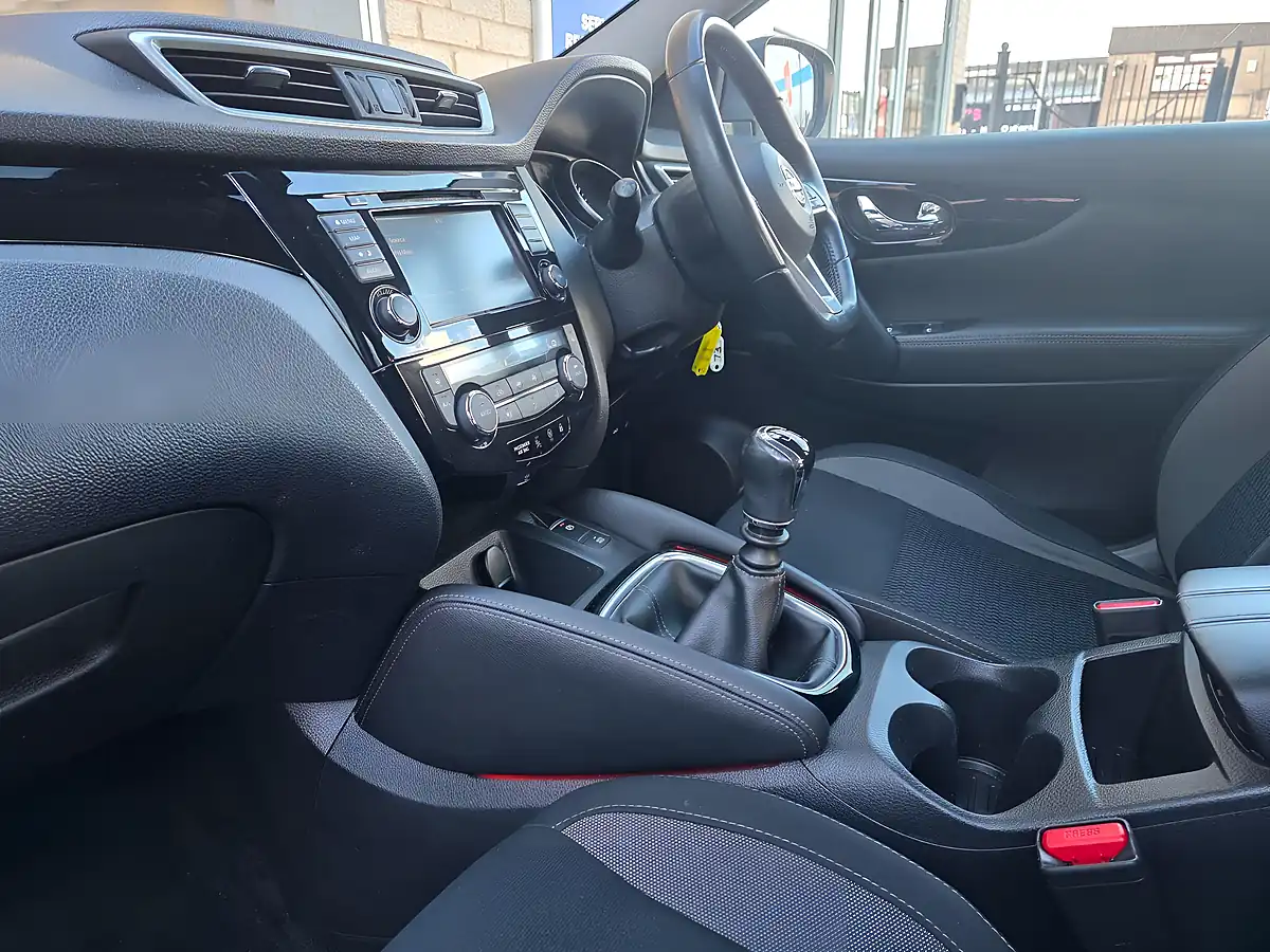 Used 2019 Nissan Qashqai Acenta Premium Grey - Interior and Exterior details 10
