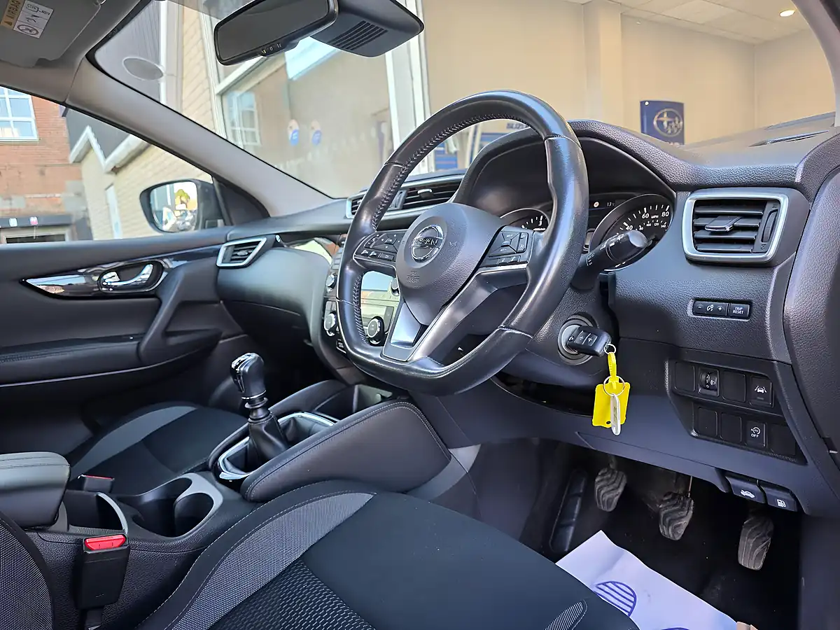Used 2019 Nissan Qashqai Acenta Premium Grey - Interior and Exterior details 11