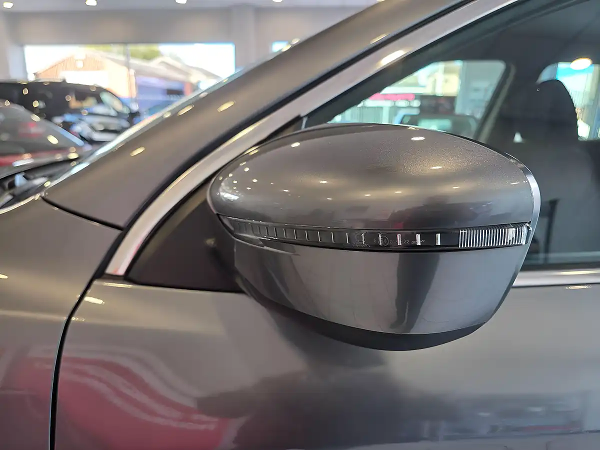 Used 2019 Nissan Qashqai Acenta Premium Grey - Interior and Exterior details 16