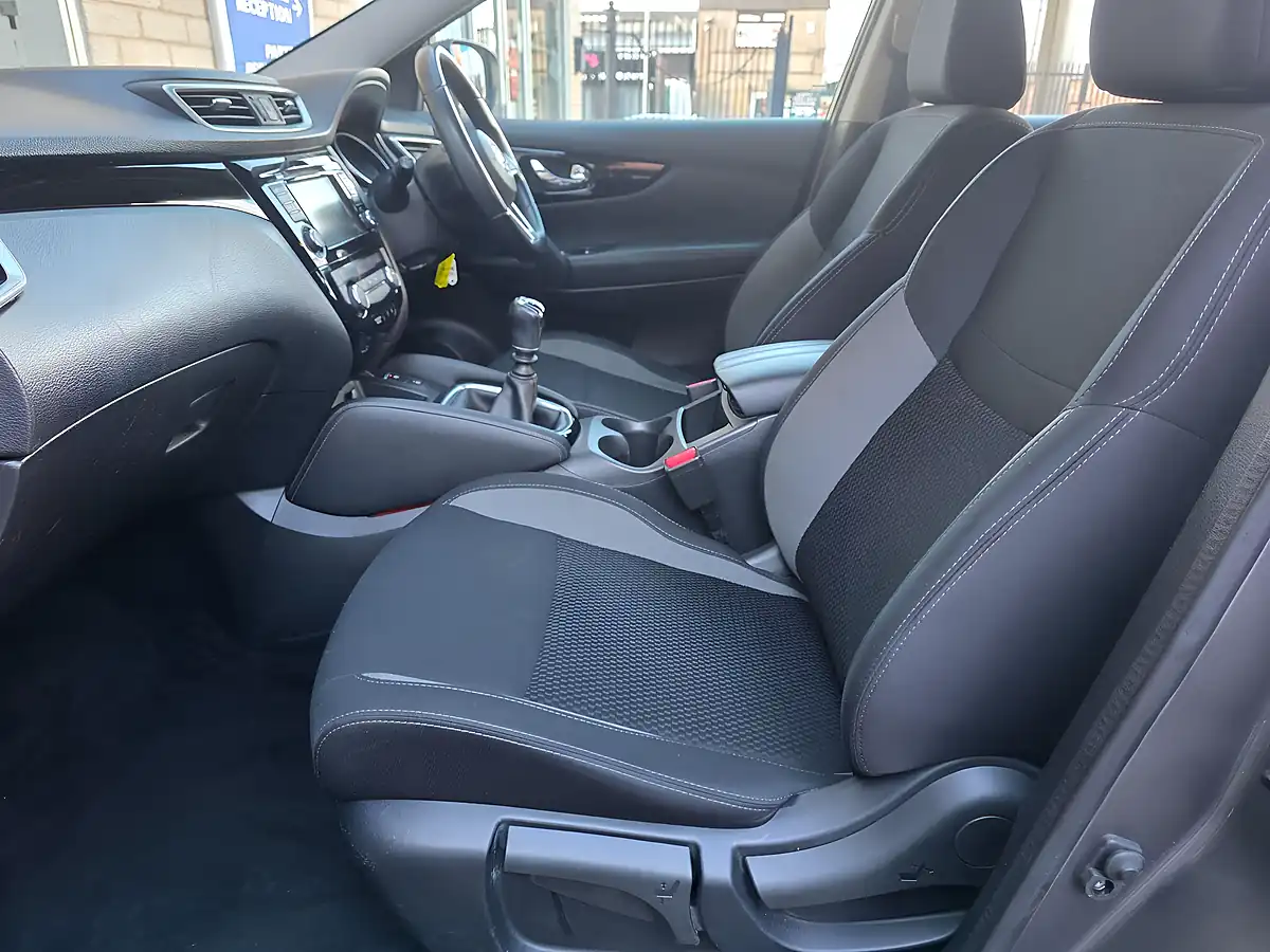Used 2019 Nissan Qashqai Acenta Premium Grey - Interior and Exterior details 18