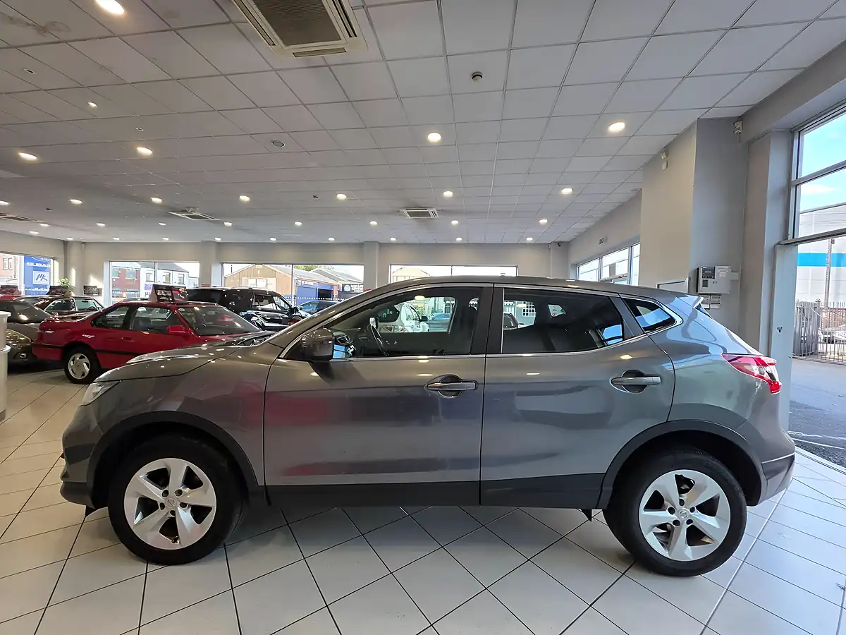 Used 2019 Nissan Qashqai Acenta Premium Grey - Interior and Exterior details 6