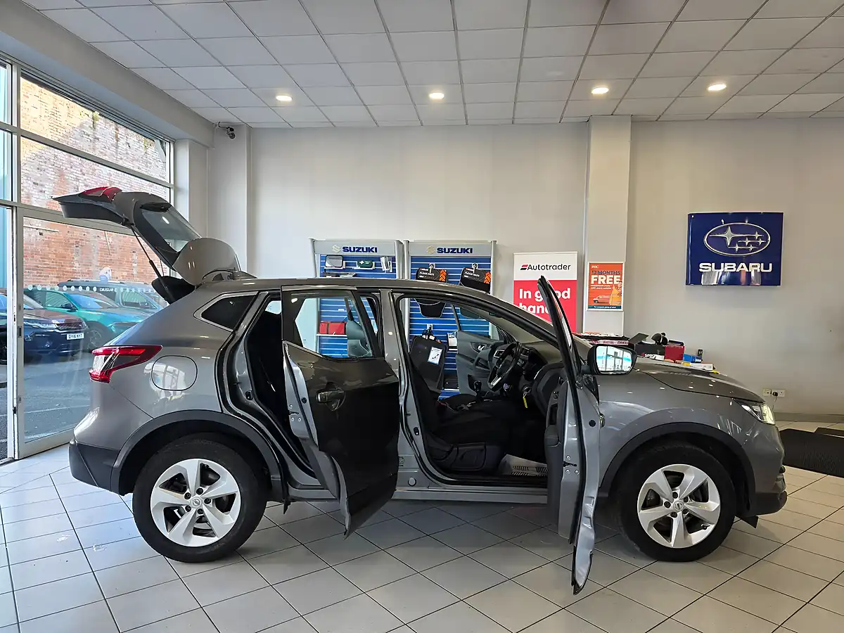 Used 2019 Nissan Qashqai Acenta Premium Grey - Interior and Exterior details 8