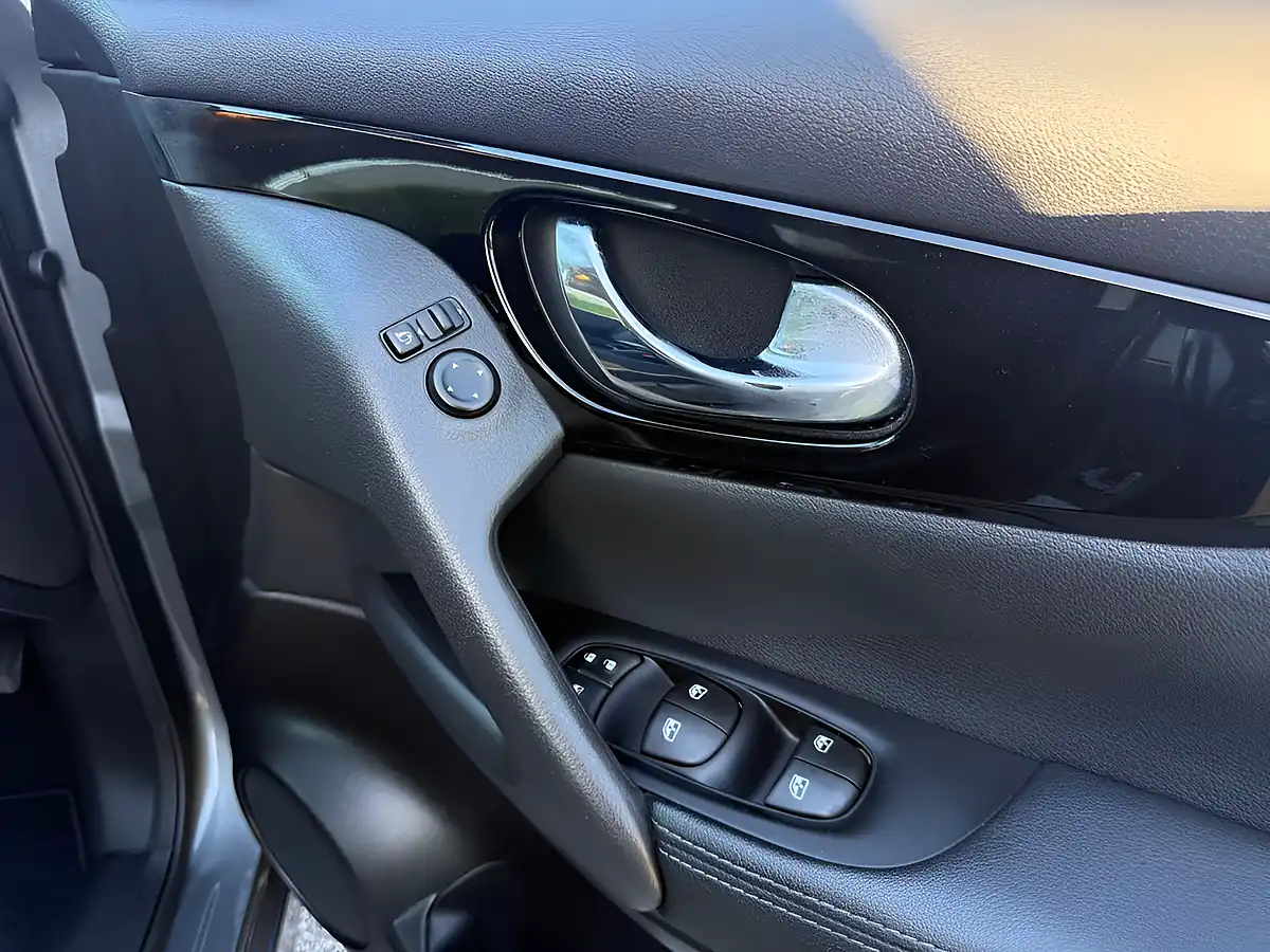 Used 2019 Nissan Qashqai Acenta Premium Grey - Interior and Exterior details 13
