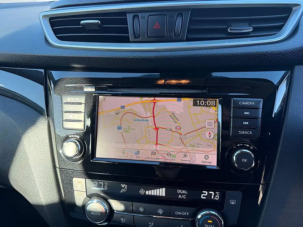 Used 2019 Nissan Qashqai Acenta Premium Grey - Interior and Exterior details 14