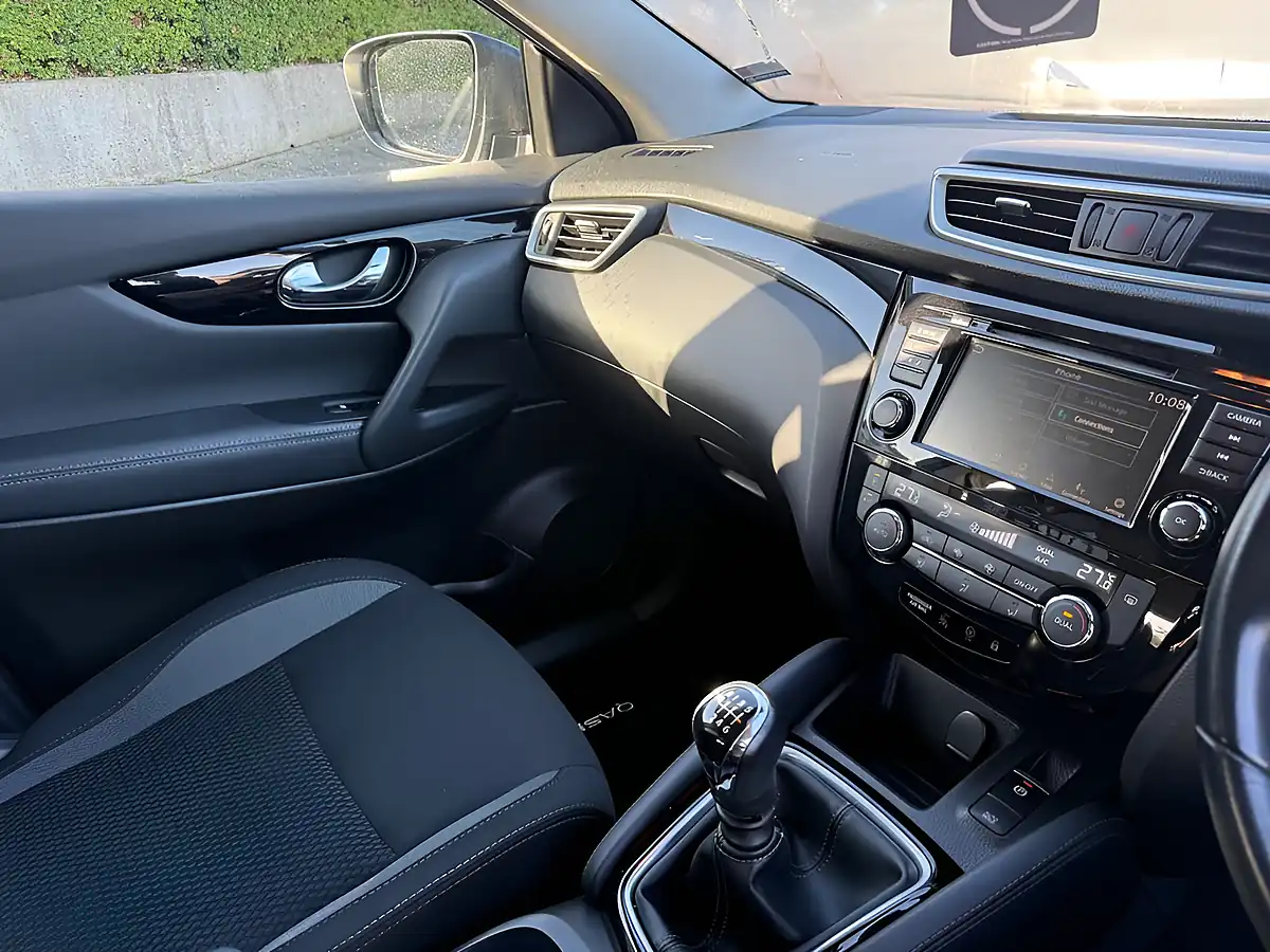 Used 2019 Nissan Qashqai Acenta Premium Grey - Interior and Exterior details 17
