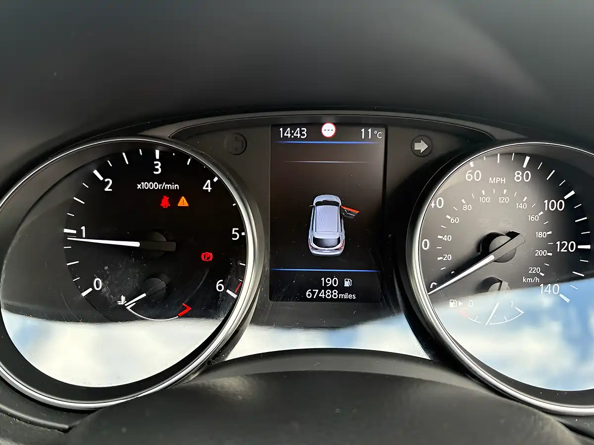 Used 2019 Nissan Qashqai Acenta Premium Ink Blue - Interior and Exterior details 10