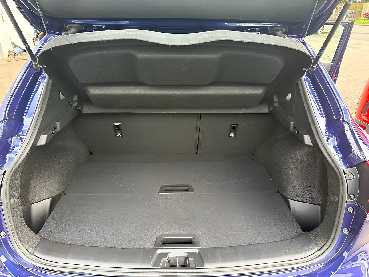 Used 2019 Nissan Qashqai Acenta Premium Ink Blue - Interior and Exterior details 12