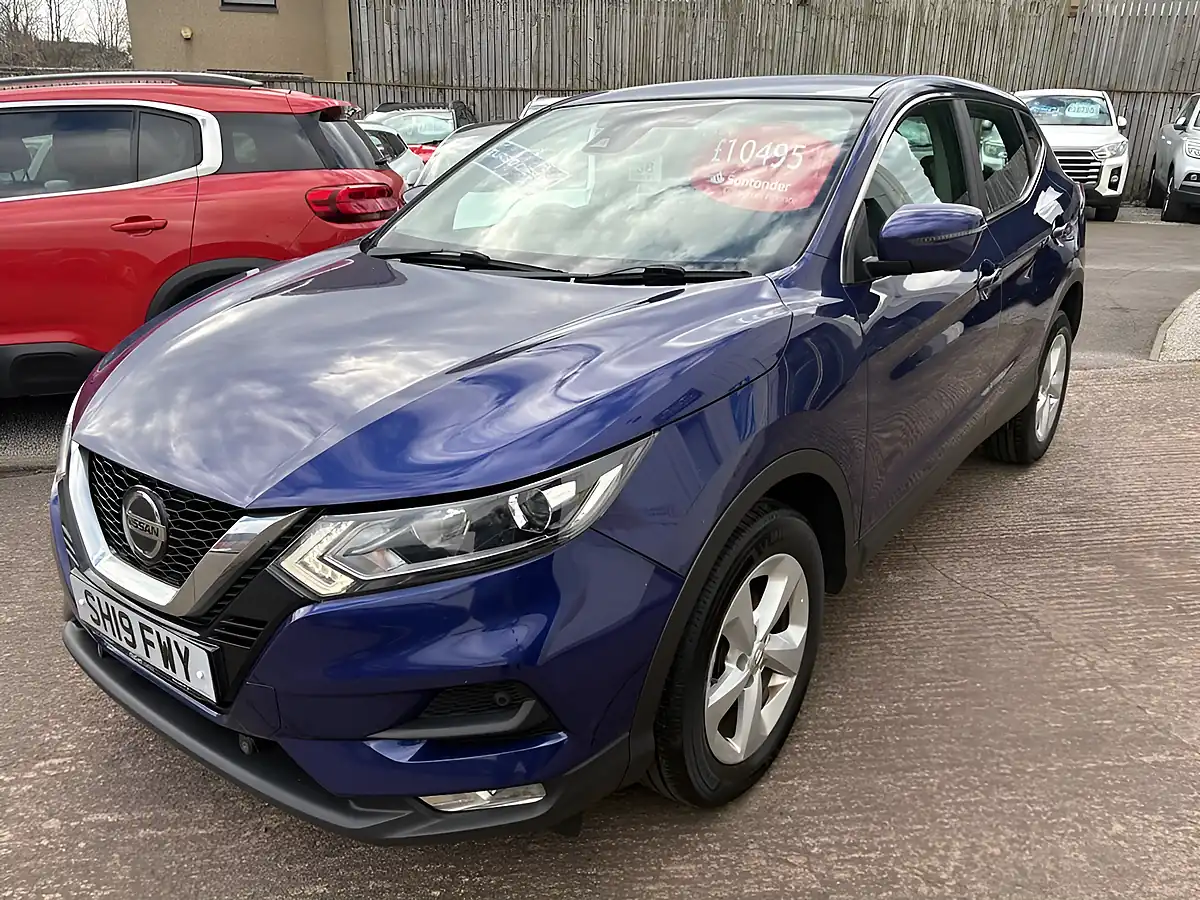 Used 2019 Nissan Qashqai Acenta Premium Ink Blue - Interior and Exterior details 5