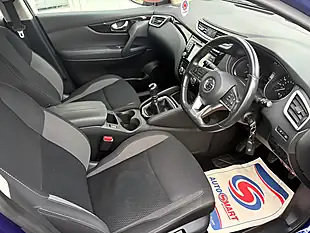 Used 2019 Nissan Qashqai Acenta Premium Ink Blue - Interior and Exterior details 8