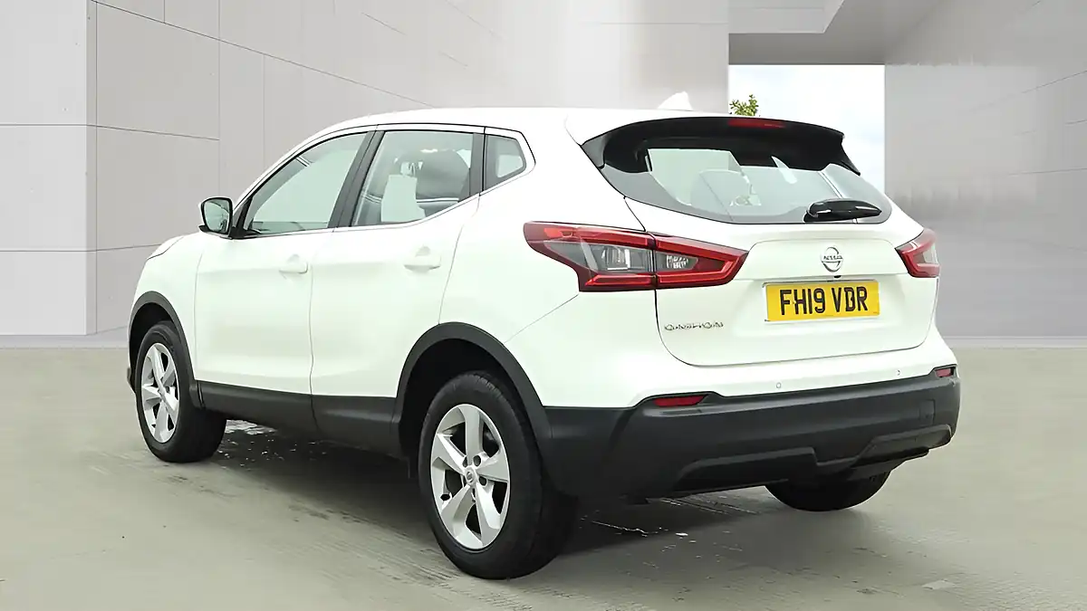 Used 2019 Nissan Qashqai Acenta Premium Pure White - Interior and Exterior details 3