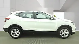 Used 2019 Nissan Qashqai Acenta Premium Pure White - Interior and Exterior details 5