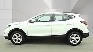 Used 2019 Nissan Qashqai Acenta Premium Pure White - Interior and Exterior details 6