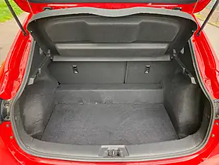 Used 2019 Nissan Qashqai Acenta Premium Red - Interior and Exterior details 11