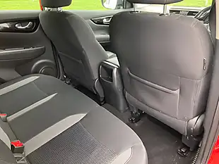 Used 2019 Nissan Qashqai Acenta Premium Red - Interior and Exterior details 12