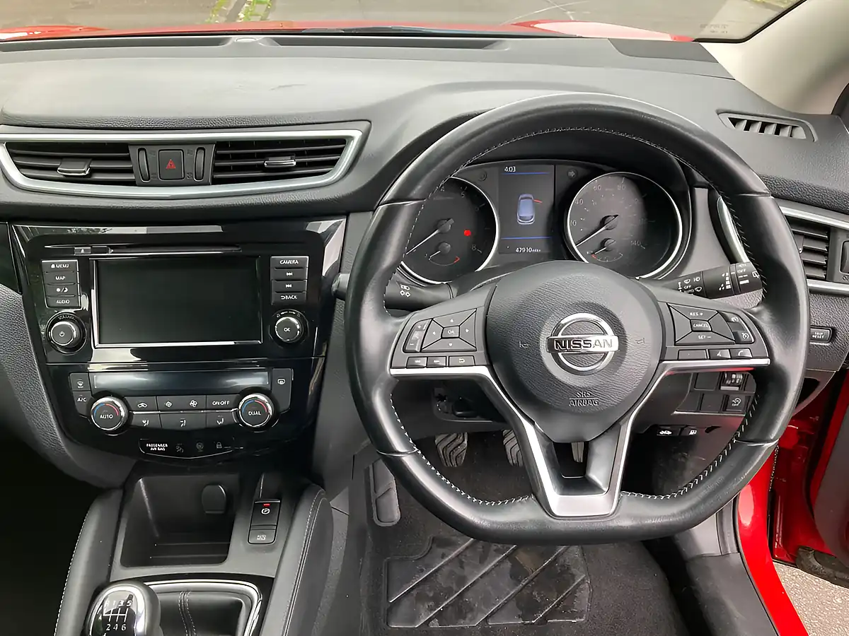 Used 2019 Nissan Qashqai Acenta Premium Red - Interior and Exterior details 16