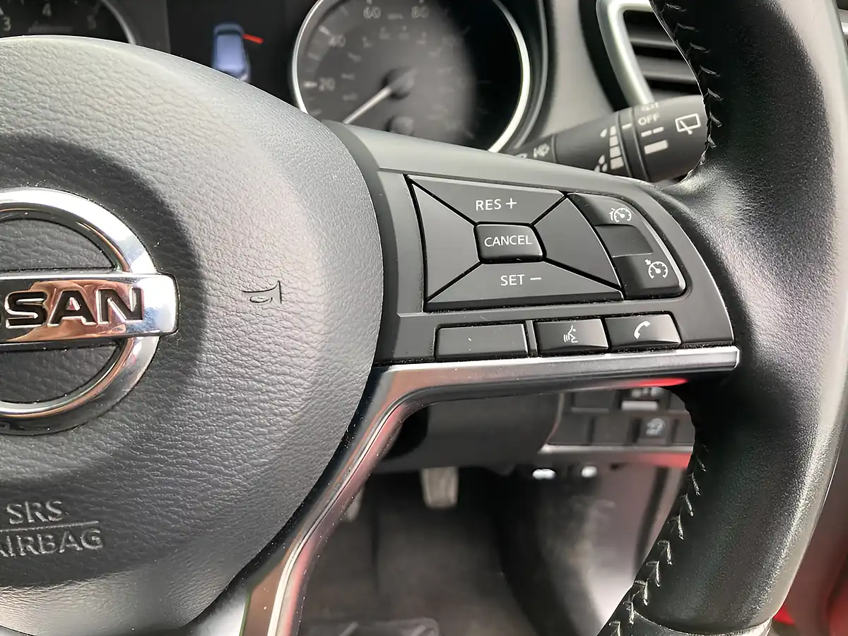 Used 2019 Nissan Qashqai Acenta Premium Red - Interior and Exterior details 19