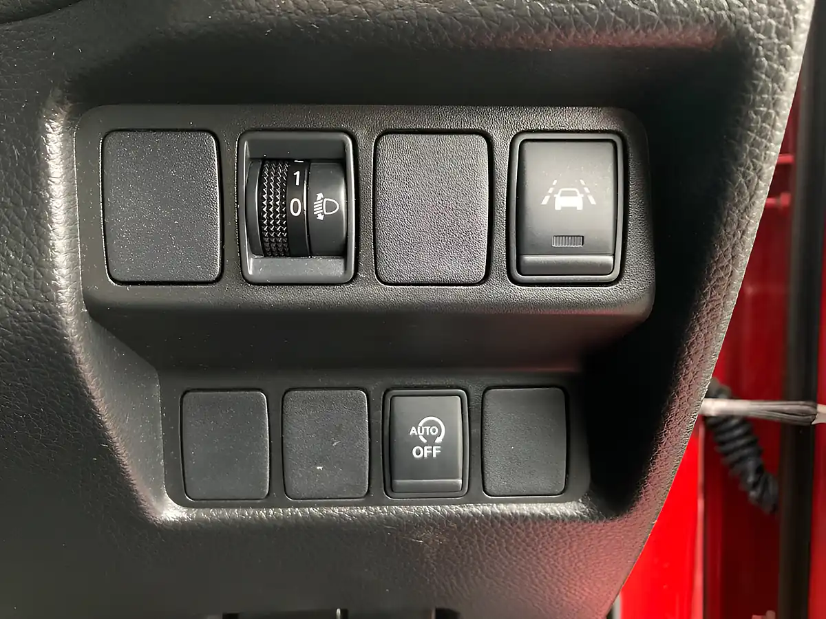 Used 2019 Nissan Qashqai Acenta Premium Red - Interior and Exterior details 20