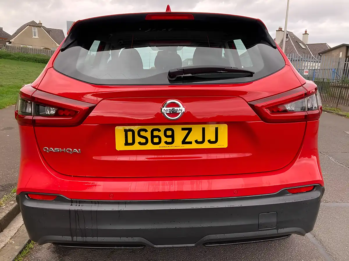 Used 2019 Nissan Qashqai Acenta Premium Red - Interior and Exterior details 4