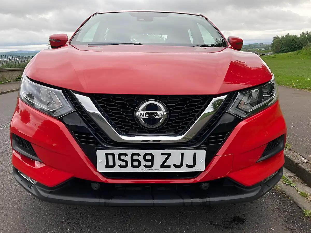 Used 2019 Nissan Qashqai Acenta Premium Red - Interior and Exterior details 8