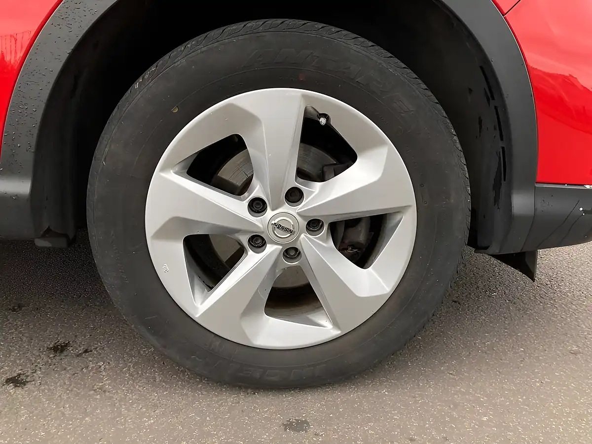 Used 2019 Nissan Qashqai Acenta Premium Red - Interior and Exterior details 9