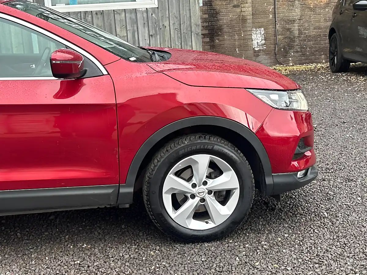 Used 2019 Nissan Qashqai Acenta Premium Red - Interior and Exterior details 13