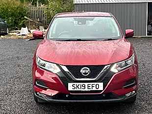 Used 2019 Nissan Qashqai Acenta Premium Red - Interior and Exterior details 4