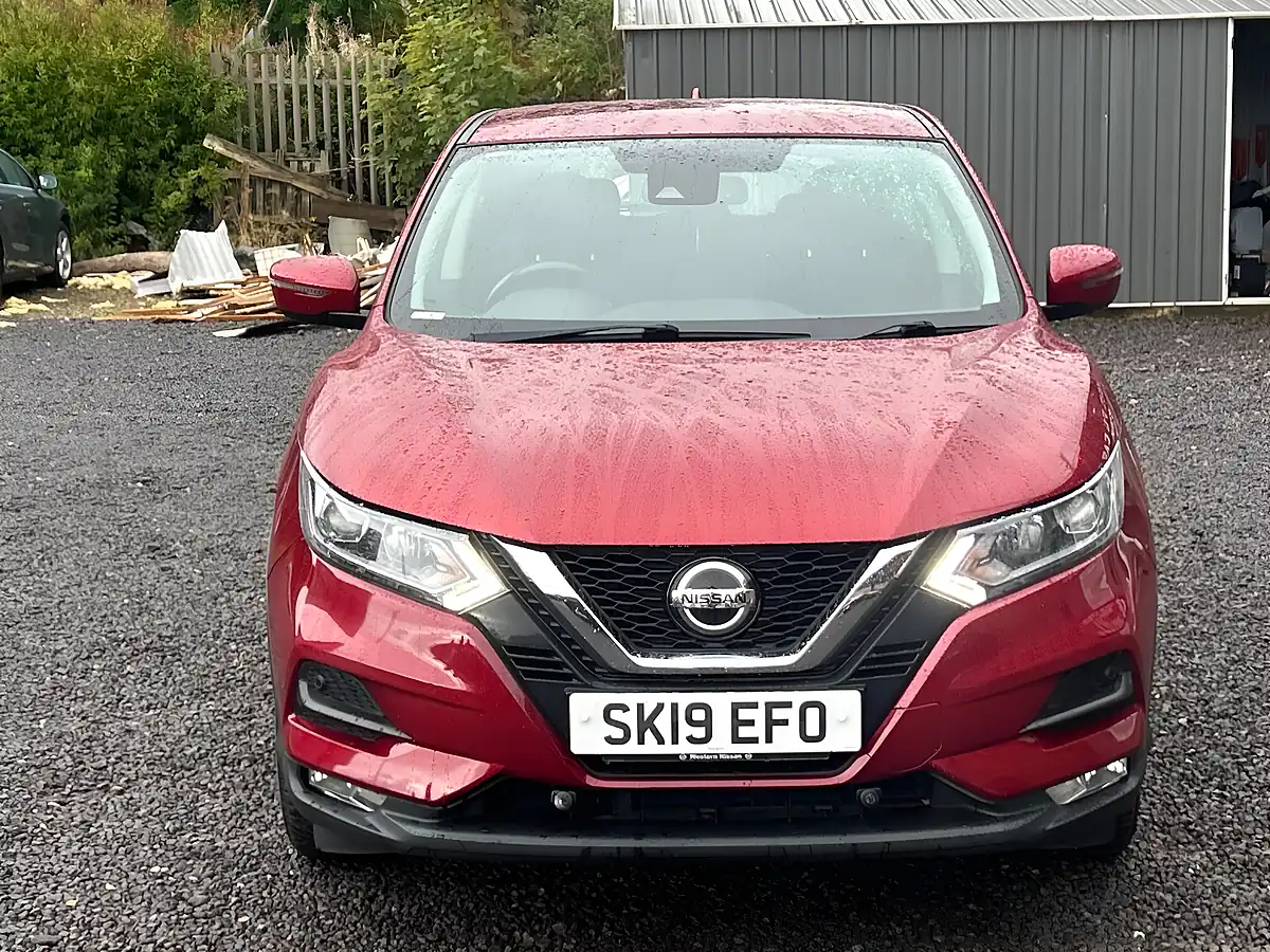 Used 2019 Nissan Qashqai Acenta Premium Red - Interior and Exterior details 4