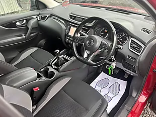 Used 2019 Nissan Qashqai Acenta Premium Red - Interior and Exterior details 9