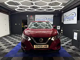 Used 2019 Nissan Qashqai Acenta Premium Red - Interior and Exterior details 10