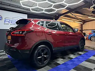Used 2019 Nissan Qashqai Acenta Premium Red - Interior and Exterior details 11