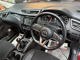 Used 2019 Nissan Qashqai Acenta Premium Red - Interior and Exterior details 12