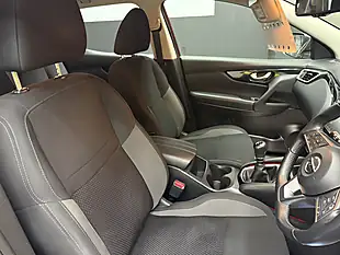 Used 2019 Nissan Qashqai Acenta Premium Red - Interior and Exterior details 14