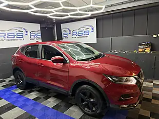 Used 2019 Nissan Qashqai Acenta Premium Red - Interior and Exterior details 4