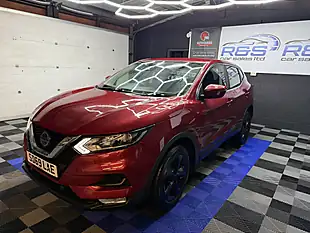 Used 2019 Nissan Qashqai Acenta Premium Red - Interior and Exterior details 7