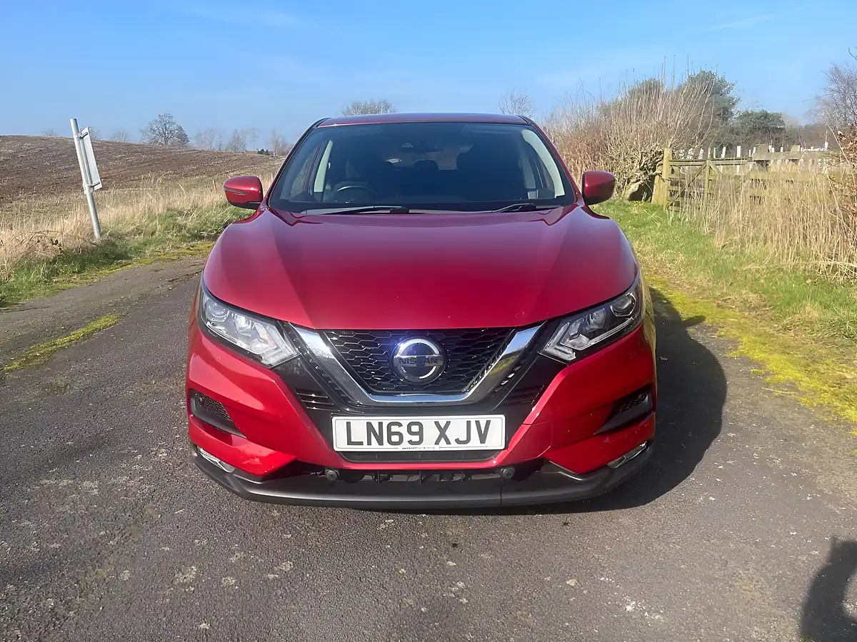 Used 2019 Nissan Qashqai Acenta Premium Red - Interior and Exterior details 2