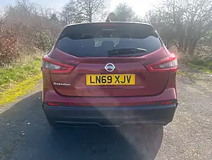 Used 2019 Nissan Qashqai Acenta Premium Red - Interior and Exterior details 4