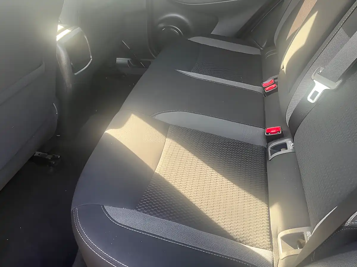 Used 2019 Nissan Qashqai Acenta Premium Red - Interior and Exterior details 8