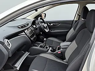 Used 2019 Nissan Qashqai Acenta Premium Silver - Interior and Exterior details 3