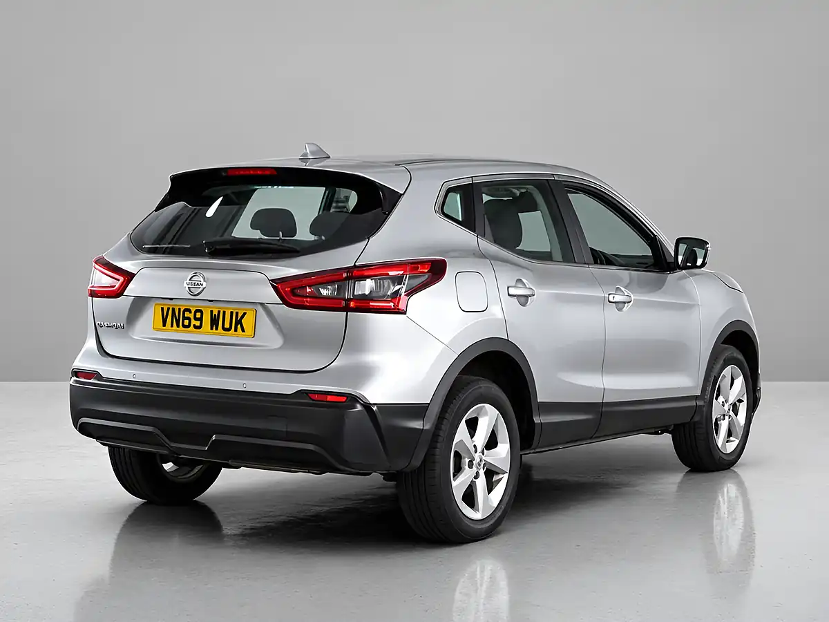 Used 2019 Nissan Qashqai Acenta Premium Silver - Interior and Exterior details 5