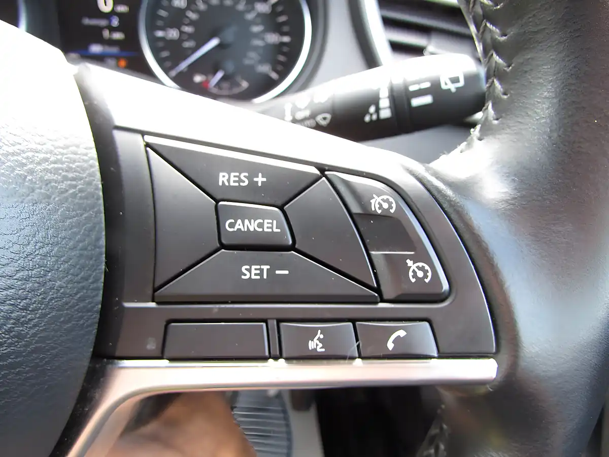 Used 2019 Nissan Qashqai Acenta Premium Silver - Interior and Exterior details 18