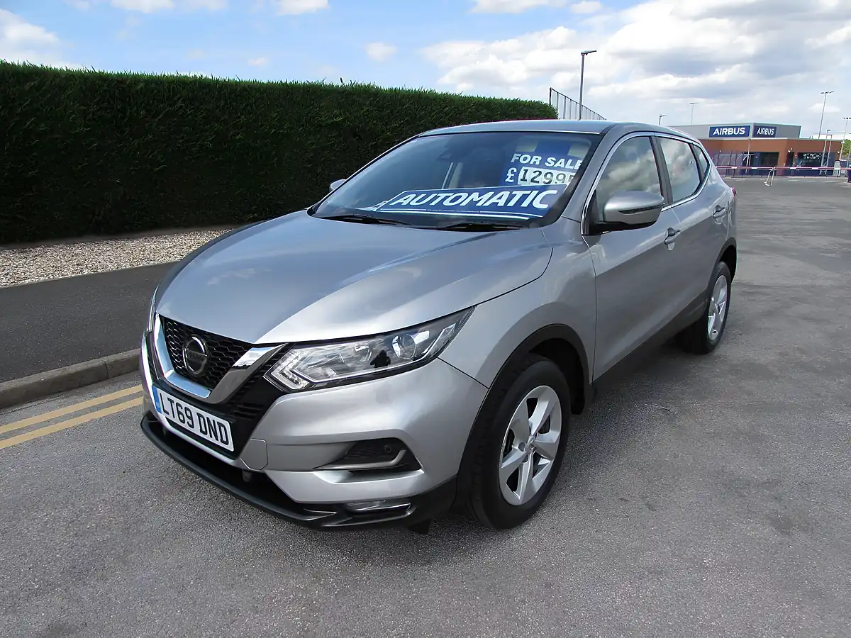 Used 2019 Nissan Qashqai Acenta Premium Silver - Interior and Exterior details 2
