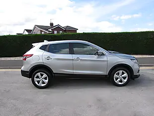Used 2019 Nissan Qashqai Acenta Premium Silver - Interior and Exterior details 6
