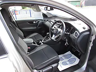Used 2019 Nissan Qashqai Acenta Premium Silver - Interior and Exterior details 9